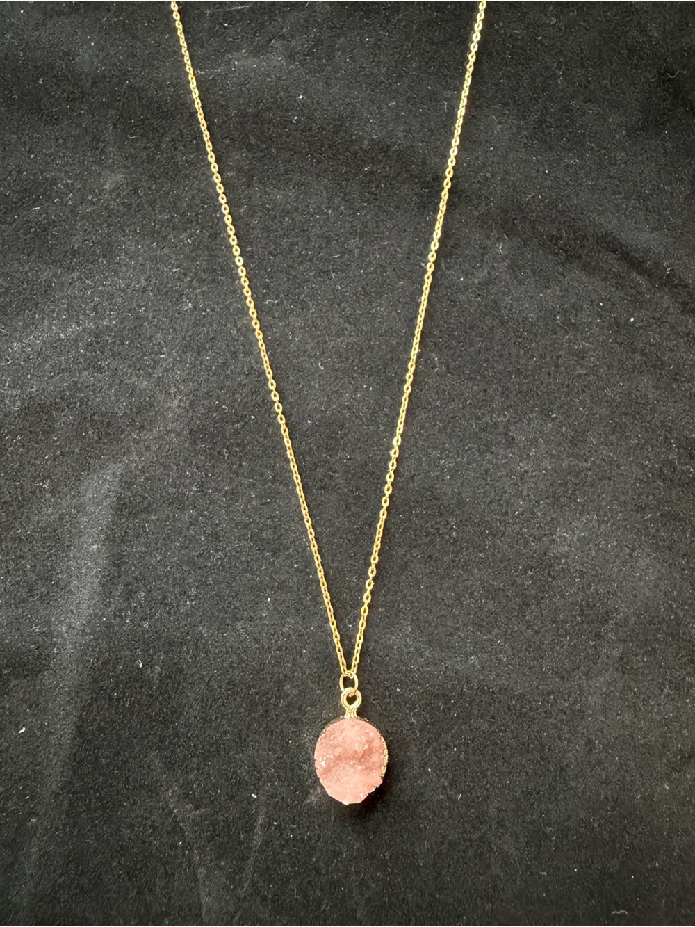 Plunder Gold Chain Necklace with Pink Druzy Pendant. 18”+ 3”